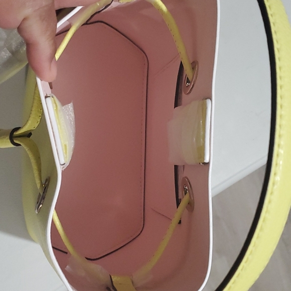 Cross body bag - Picture 4 of 7